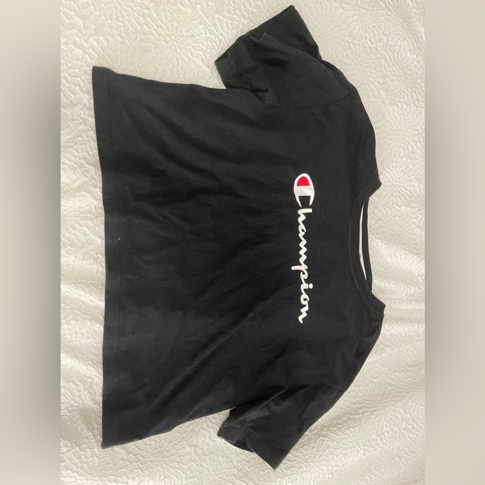 Champion cropped t-shirt! Size MEDIUM, loose fitting! Only worn a few times!